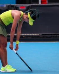 滚球投注-迪拜站王蔷不敌库兹涅佐娃 状态起伏继续“一轮游”