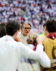 体育博彩导航-三狮在苟，瑞士在攻，最佳教练怎样“输给”最差教练？